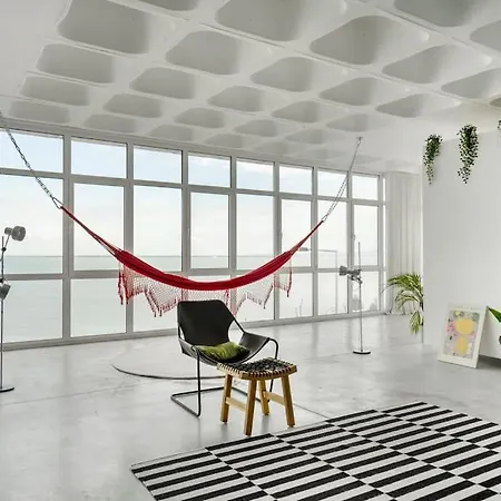 Loft Espacoso Com Vista Deslumbrante O Tejo Lissabon