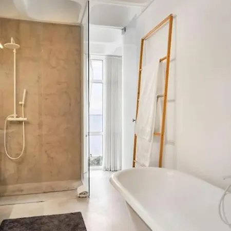 Loft Espacoso Com Vista Deslumbrante O Tejo Appartement Lissabon